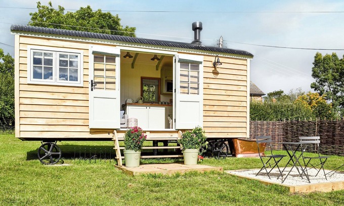 Braunston Cabaña | 1 bedroom accommodation in Little Braunston