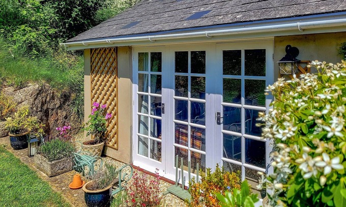 East Horrington Cabaña | 1 bedroom accommodation in Shepton Mallet