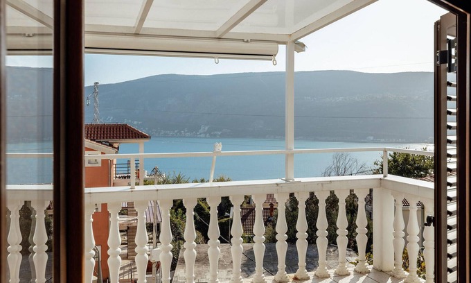 Topla Apartamento | Alojamiento de 1 habitaciones en Herceg Novi
