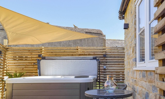 Stoke Bruerne Cabaña | 1 bedroom accommodation in Stoke Bruerne, near Towcester