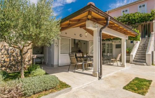 Punat Apartamento | 1 Bedroom Amazing Apartment In Krk