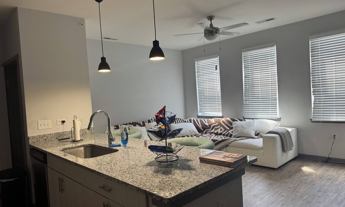 Speedway Apartamento | 1-bedroom apartment, 5 miles from Downtown Indianapolis