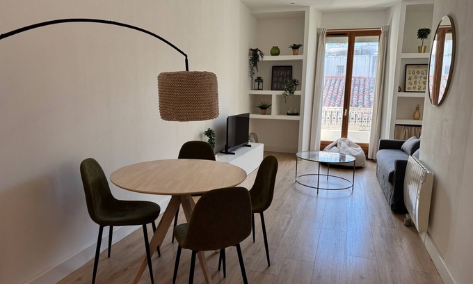 Gambetta Apartamento | 1 bedroom apartment with balcony - near park