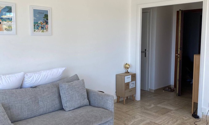 California - Pezou Apartamento | 1 Bedroom Apartment in Cannes