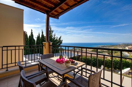 Aphrodite Hills Apartamento | 1 bedroom Apartment Pyrgos with beautiful sea and sunset views, Aphrodite Hills Resort