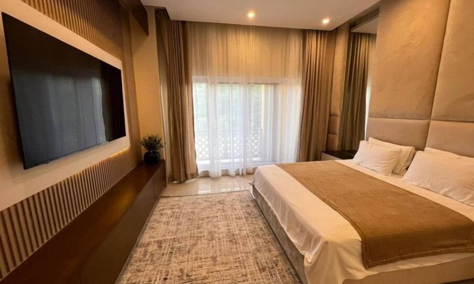 Rawalpindi Apartamento | 1 Bedroom Apartment with Golf Course Views