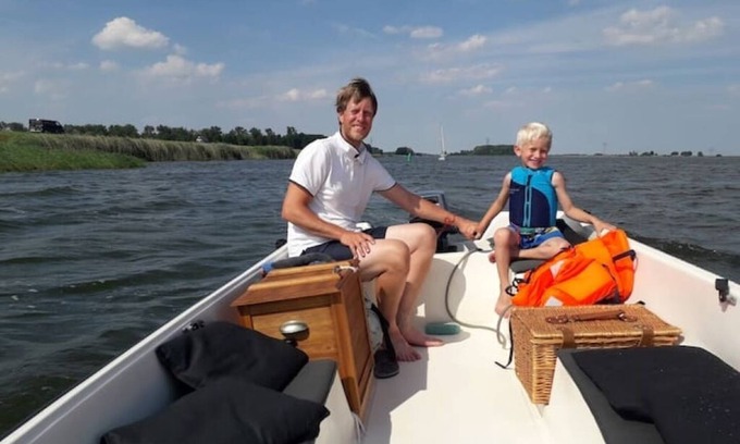 Oosterwolde Cabina | 1 bedroom cabin in oosterwolde