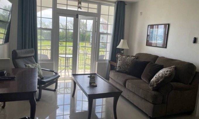 St.Bran's Burg Condominio | 1 Bedroom Condo by the Sea in Montego Bay
