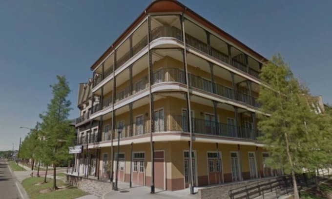 Highlands - Perkins Condominio | 1-bedroom condo in Baton Rouge with WiFi, AC. Just steps from all things LSU