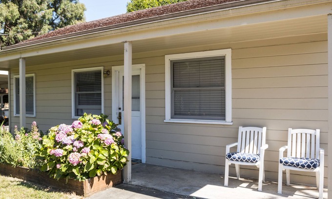 Santa Rosa Cabaña | 1 Bedroom Cottage Walking Distance to Down Town