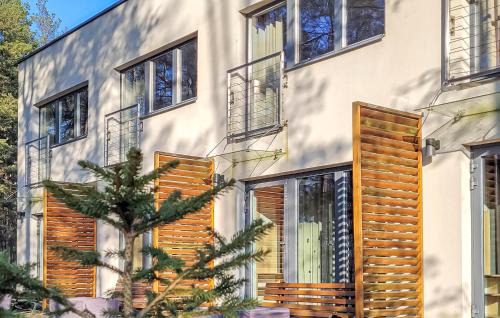 Sliwice Apartamento | 1 Bedroom Cozy Apartment In Okoniny Nadjeziorne