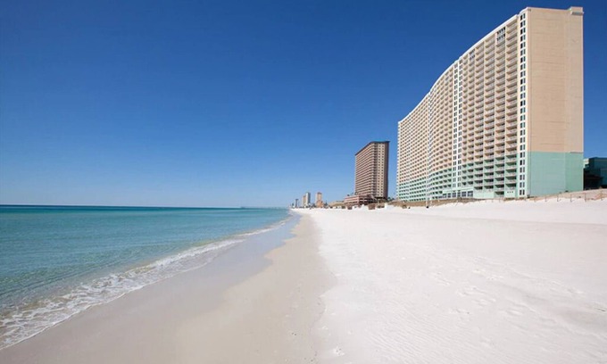 Panama City Beach Complejo | 1 Bedroom Deluxe, on Panama City Beach, Sleeps 4, Full Kitchen!!