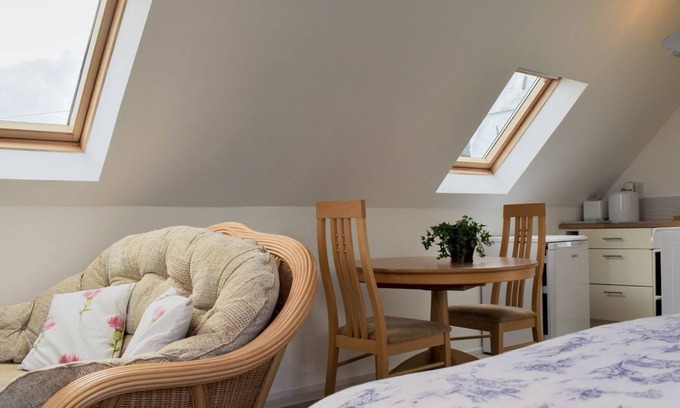 Llanfairpwllgwyngyll Cabaña | 1 bedroom accommodation in Llanfairpwllgwyngyll