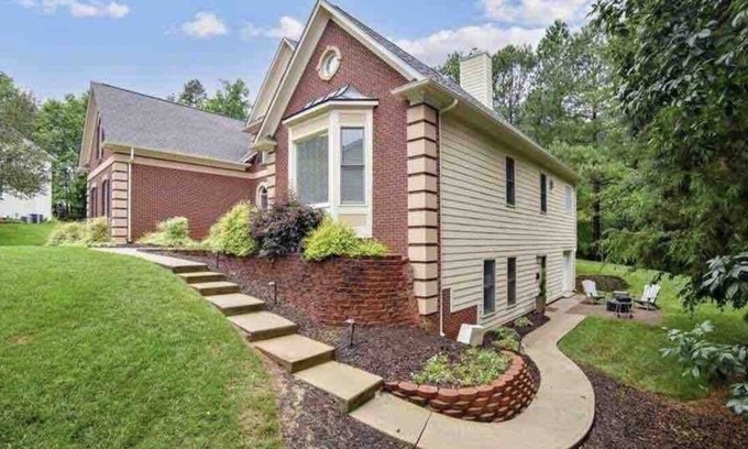Mount Mourne Casa | 1-bedroom guesthouse, 11 minutes to Charlotte Motor Speedway