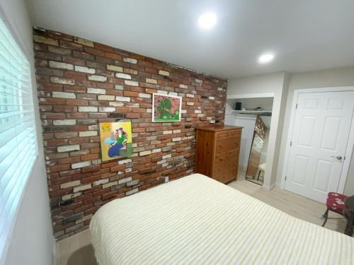 Rowland Heights Casa | 1 bedroom in a quiet neighborhood near the main street - Room C
