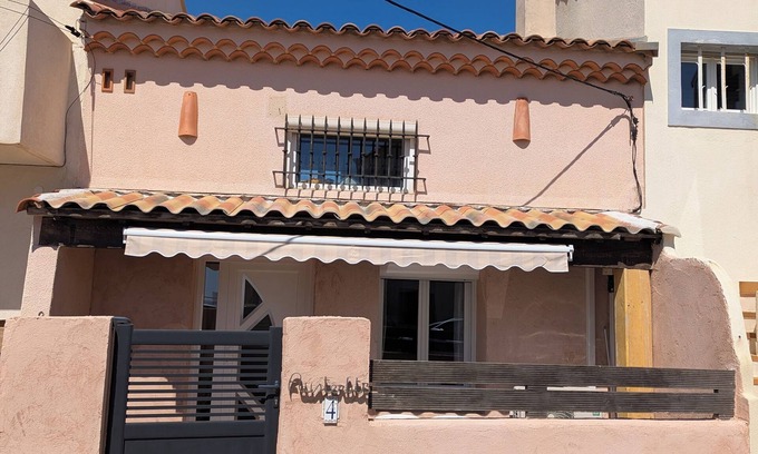 Martigues Casa | 1 bedroom private vacation home in martigues