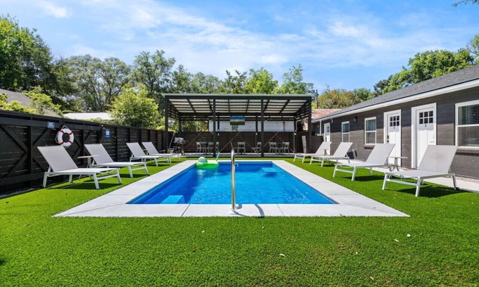 North Charleston Apartamento | 1 Bedroom Suite with a Pool!