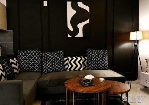 Lahore Apartamento | 1-BHK Designer Black at Zameen Opal