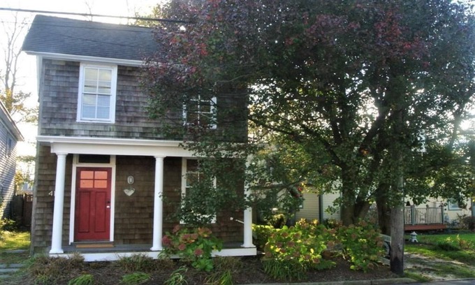 Cape May Casa | 1 Block to Washington Street Mall. Pet Friendly.