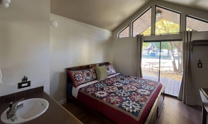 Park City Cabina | 1 BR / 1 BA Cabins.