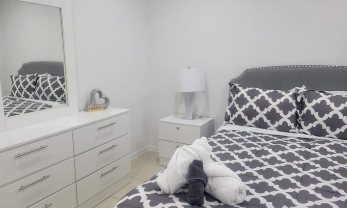 Downtown Fort Lauderdale Apartamento | 1 BR Apt. Awesome Location. Near FLL Beach and Las Olas