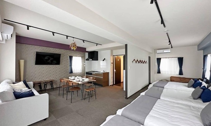 Hiroshima City Centre Apartamento | 1 BR Apt on the 9th flr with City view for 10 Ppl