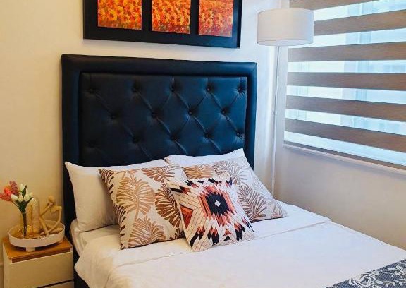San Bartolome Apartamento | 1 Br CONDO Vine Residences Quezon City with POOL NETFLIX WIFI VIDEOKE BOARD GAMES
