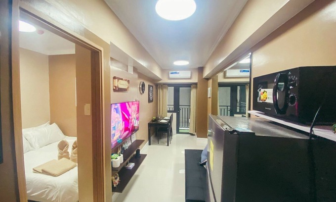 Barangay 76 Condominio | 1 BR Fully Furnished Condo across MOA with Pool and Parking - Shore 3, Unit 1145