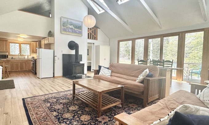 Bar Harbor Casa | 1 BR Home in Quiet Wooded Area in BH! [Art Studio]