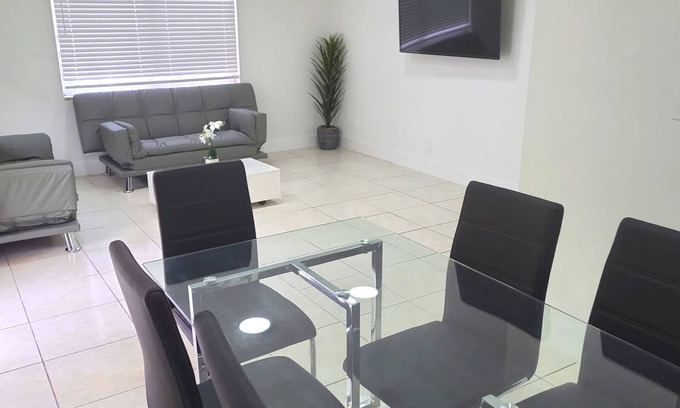 Sailboat Bend Apartamento | 1 BR Unit in a Great Location, Walking Distance To Las Olas Blvd. Near Beach