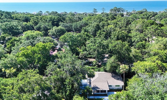North Forest Beach Casa | 1 Dove Street - New to Rental Market & Vrbo- 4 Minute walk to the Beach.