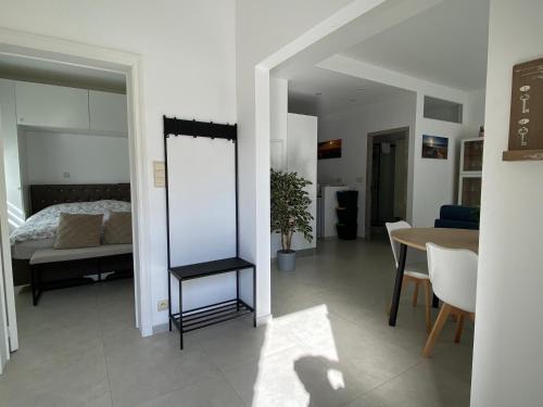 Belhez Apartamento | 1-E Bel appart spacieux climatisé parking privé gratuit sur demande