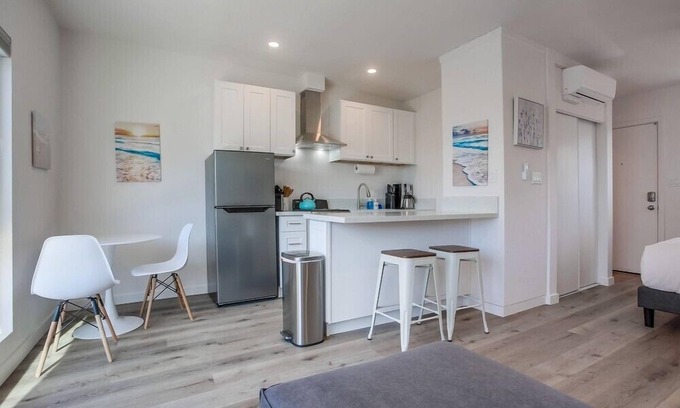 Mission Beach Condominio | 1 House to Beach * Corner Unit * Ocean View