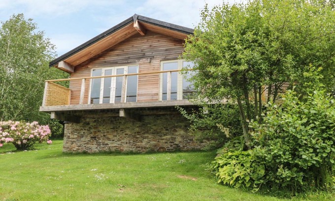 Looe Casa | 1 Lake View