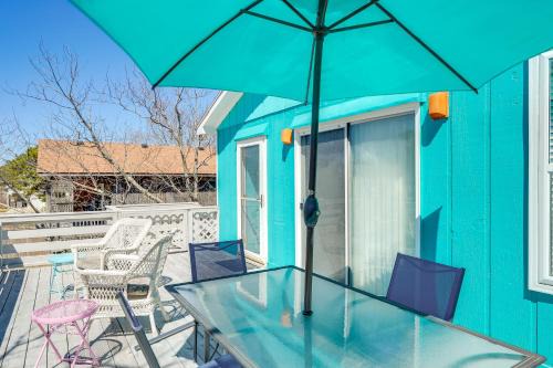 Colington Casa | 1 Mi to Avalon Pier Charming Coastal Cottage!