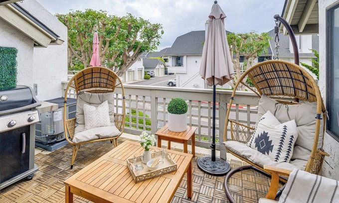 Solana Beach Condominio | 1 Mi to Coast: Family-Friendly Gem in Solana Beach