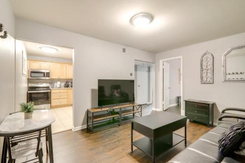 Athens Apartamento | 1 Mi to Dtwn and UGA Condo with Pool in Athens!