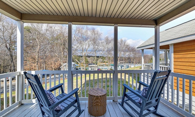 Sherrills Ford Casa | < 1 Mi to Lake Norman Marina: Home w/ Pool Access