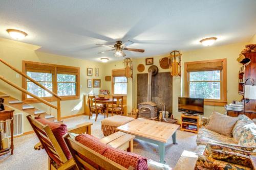 Tahoma Casa | 1 Mi to Lake Tahoe Rustic Cabin with Boat Dock