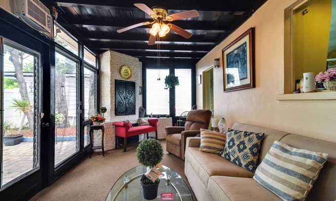 Redington Beach Casa | 1 Mi to Madeira Beach: Getaway w/ Patio & Grill