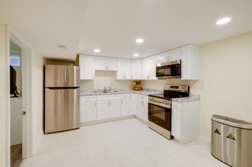 Wheaton-Glenmont Casa | 1 Mi to Metro DC Area Apt with Fenced Yard!