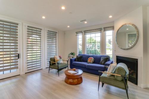 Pasadena Casa | 1 Mi to Rose Bowl Pasadena Home with Fenced Yard!