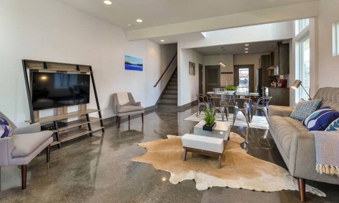 Rutledge Hill Casa | 1 Mile to Downtown with a Rooftop Patio!