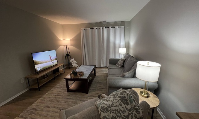 Erie Condominio | 1 mile to Presque isle - quiet, safe condo with walking paths!