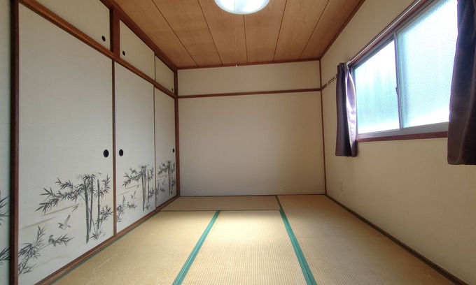 Naniwa Apartamento | 1 min walk from JR station, 6 min walk from subway station, 2/3 min train ride to Namba/Shinsaibashi, 45 sq.m. 2LDK, Guest house Chine Room 405