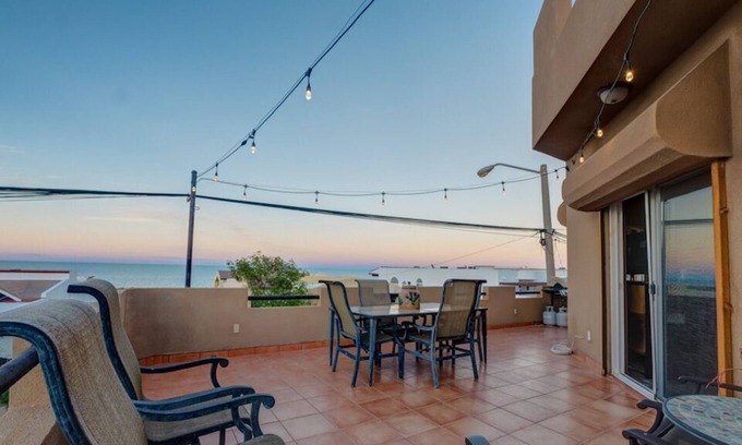 Villas de Las Palmas Casa | 🏖1 Min Walk to Beach🏖 Spacious Luxury Family Villa