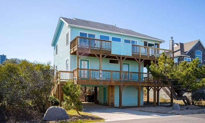 Corolla Cabaña | 1-Min walk to Beach! Ocean Views, Hot Tub