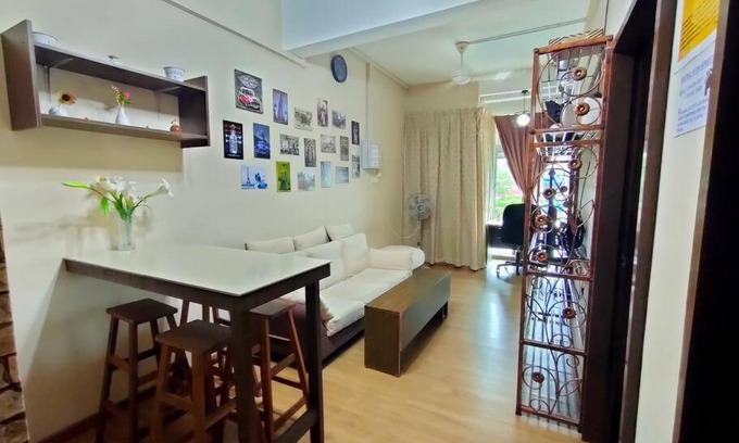 Teluk Intan Casa | 1 MINUTES TO TOWER SENTRAL INTAN HOMESTAY 6 ROOMS