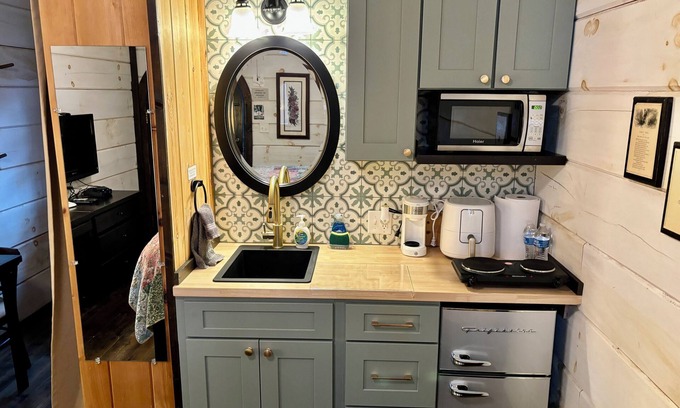 Sevierville Casa | Tiny Home Cottage cerca de las Smokies # 1 Olga