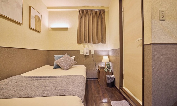 Okubo Hotel | 1 single bed 2nd floor C / Shinjuku-ku Tokyo